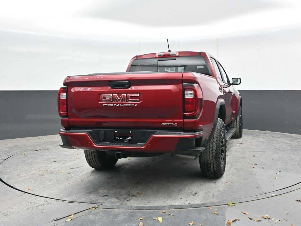 2026 GMC Canyon AT4, 4WD