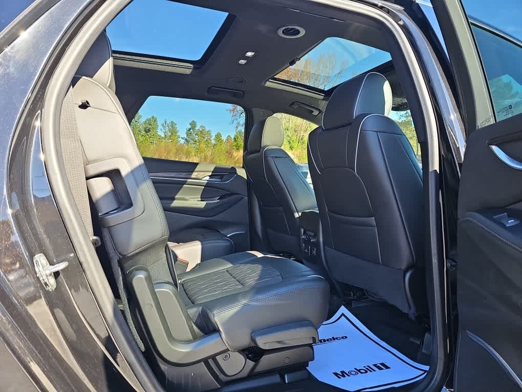 2022 Buick Enclave AWD Avenir