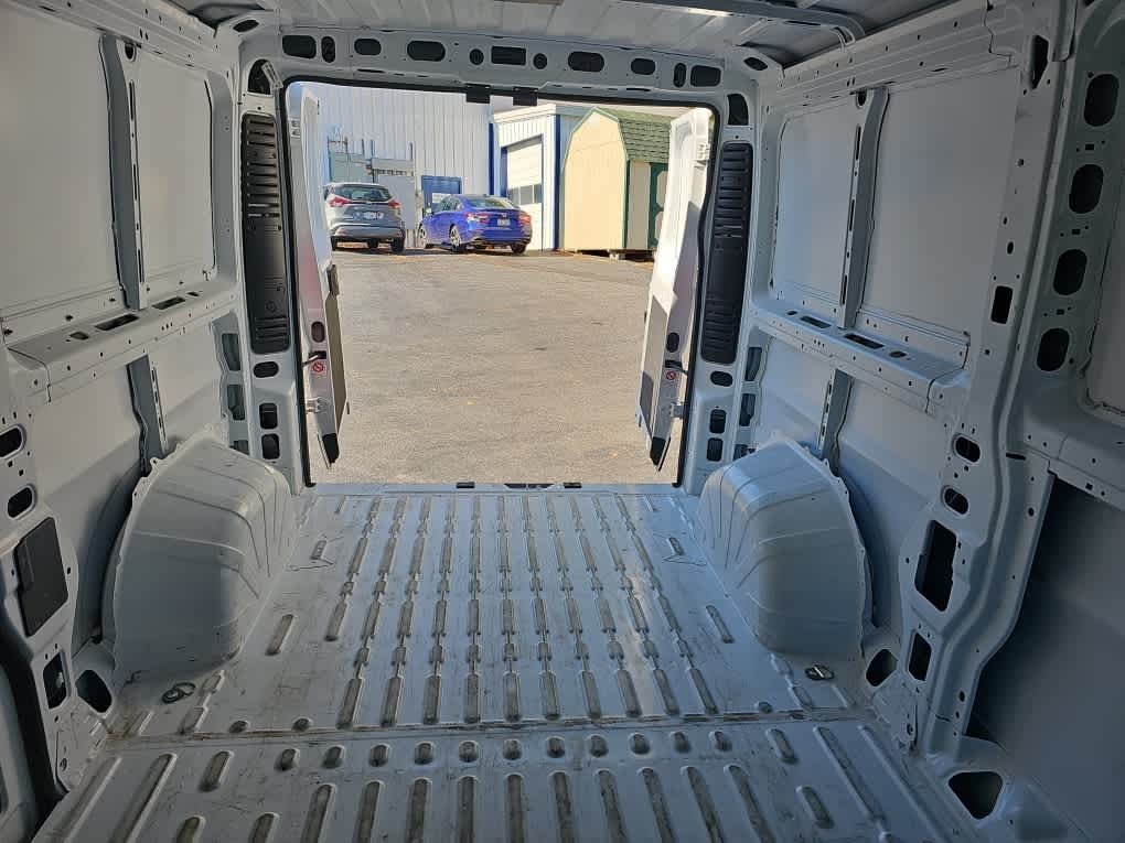 2025 Ram ProMaster 2500 Cargo Van Tradesman Low Roof 136" WB w/Pass Seat