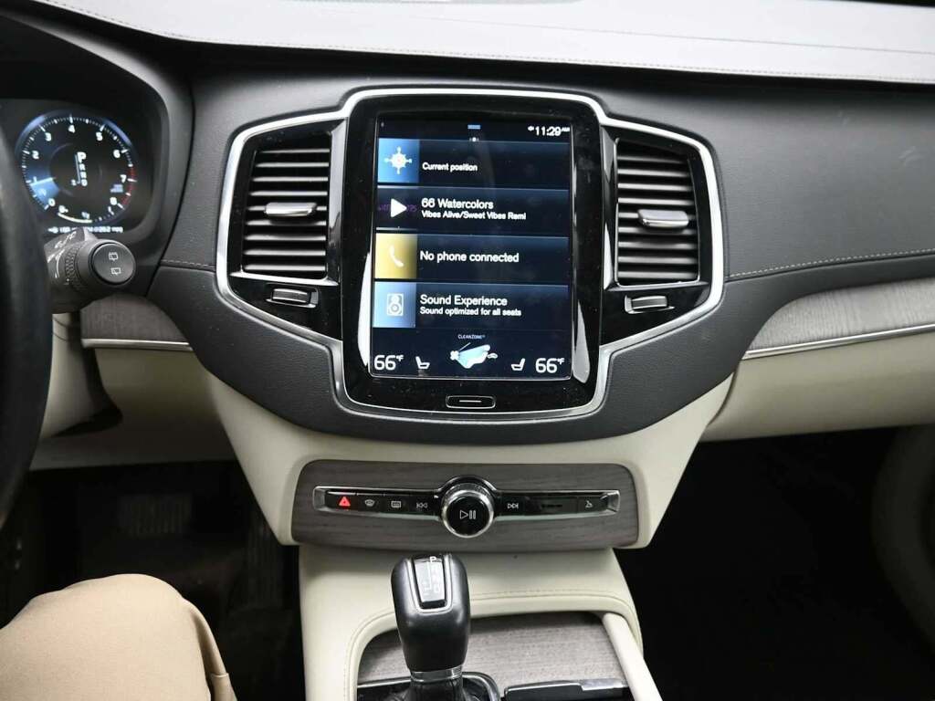 2022 Volvo XC90 T6 Inscription 6 Passenger