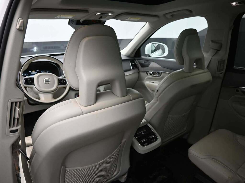 2022 Volvo XC90 T6 Inscription 6 Passenger