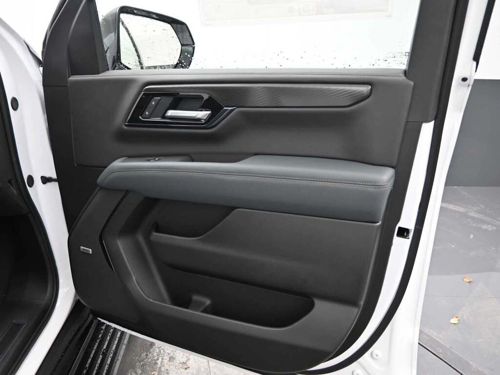 2026 GMC Yukon 4WD AT4