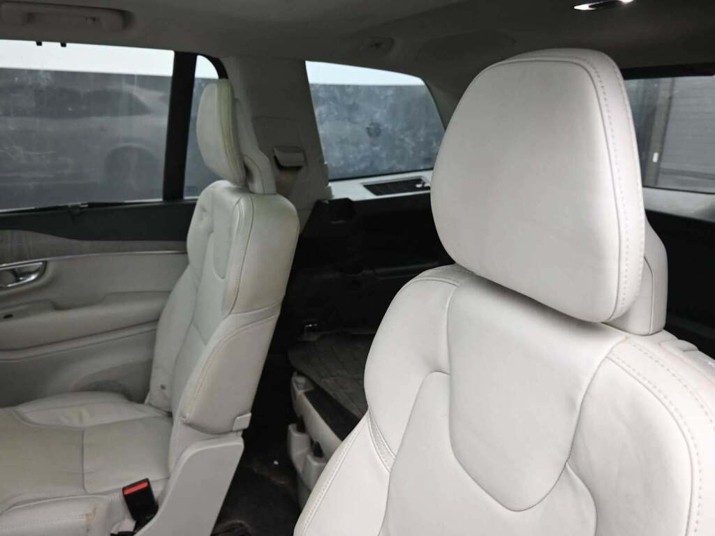 2022 Volvo XC90 T6 Inscription 6 Passenger