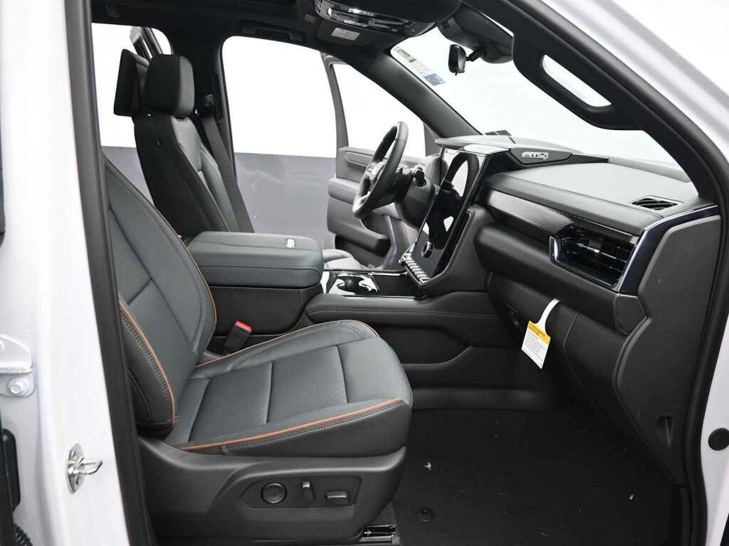 2026 GMC Yukon 4WD AT4