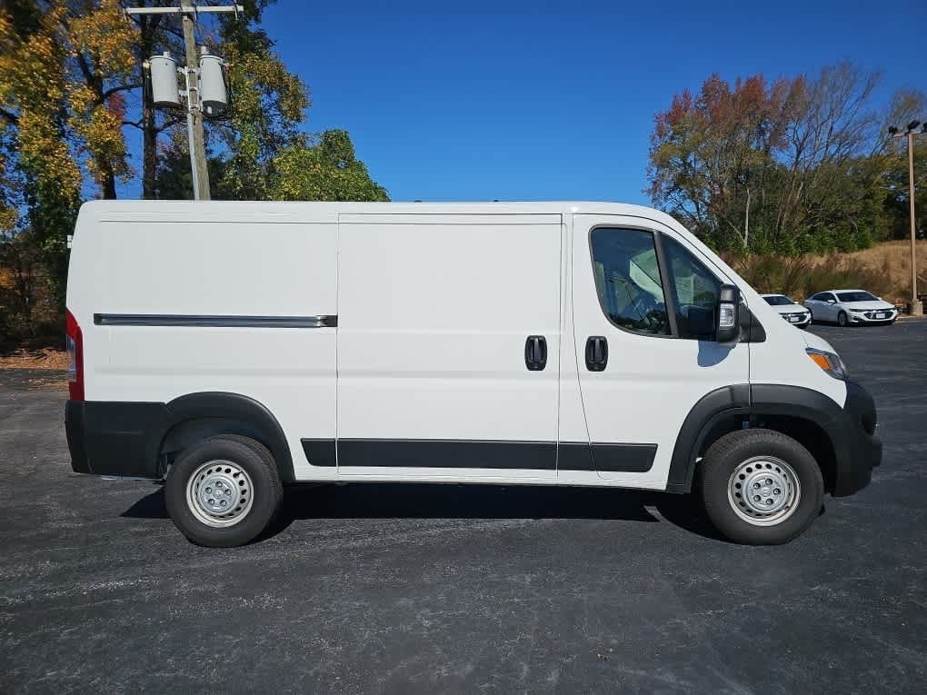 2025 Ram ProMaster 2500 Cargo Van Tradesman Low Roof 136" WB w/Pass Seat