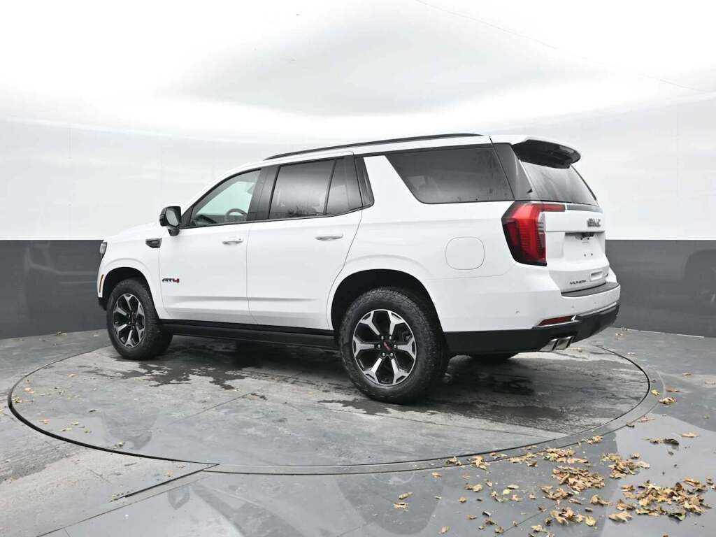 2026 GMC Yukon 4WD AT4