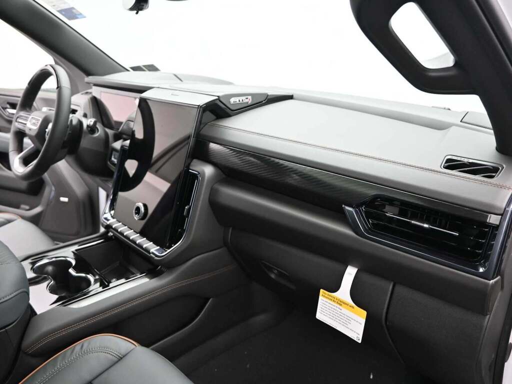 2026 GMC Yukon 4WD AT4