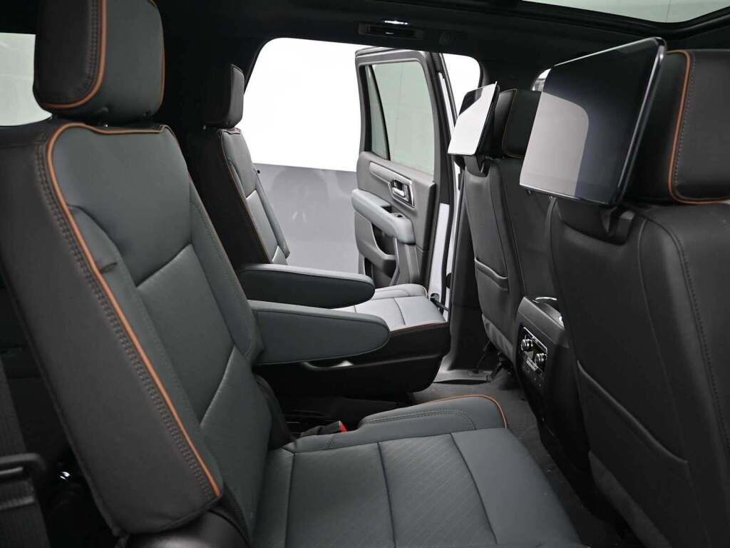 2026 GMC Yukon 4WD AT4