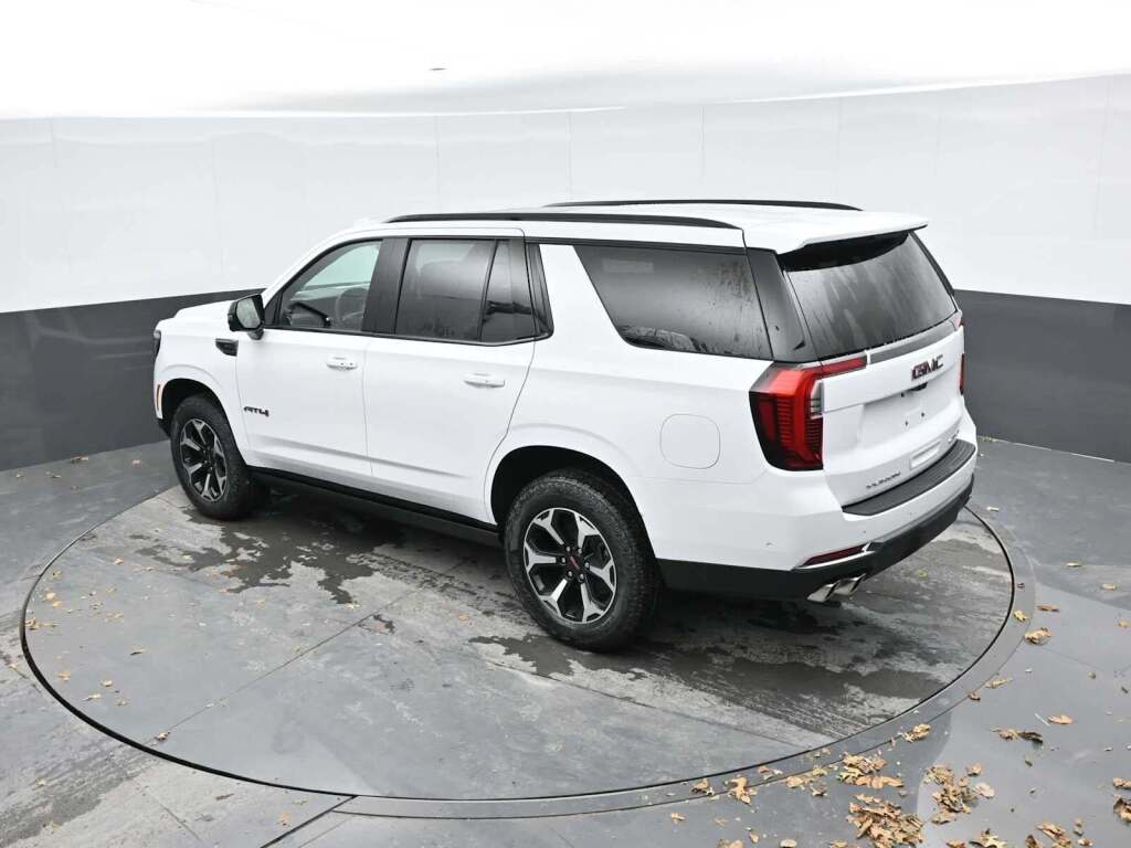 2026 GMC Yukon 4WD AT4