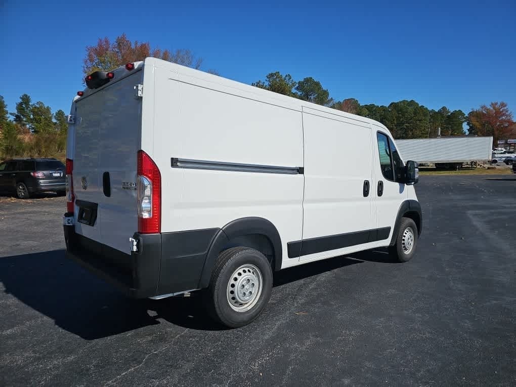 2025 Ram ProMaster 2500 Cargo Van Tradesman Low Roof 136" WB w/Pass Seat