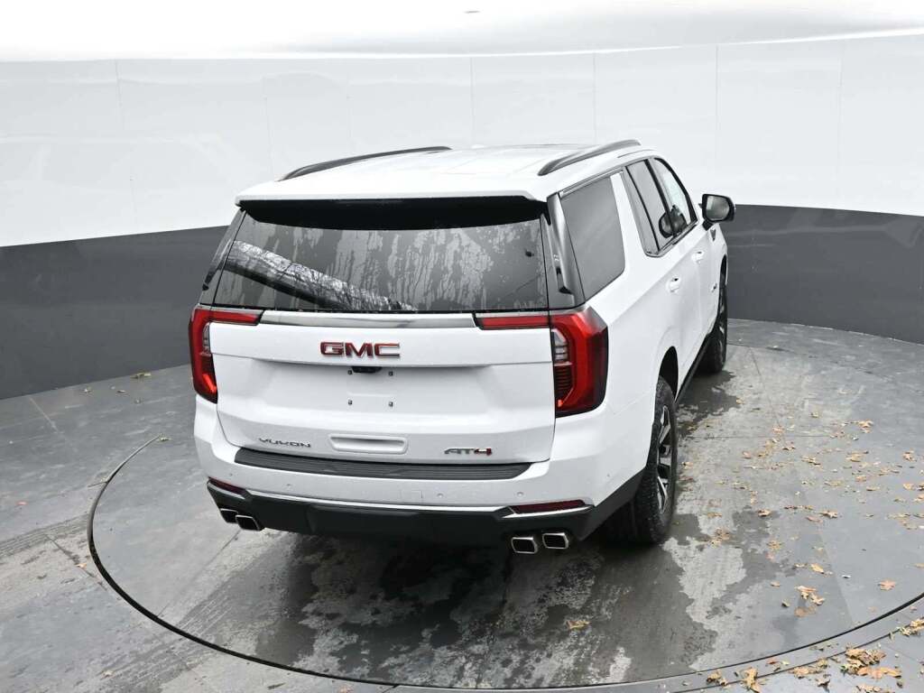 2026 GMC Yukon 4WD AT4