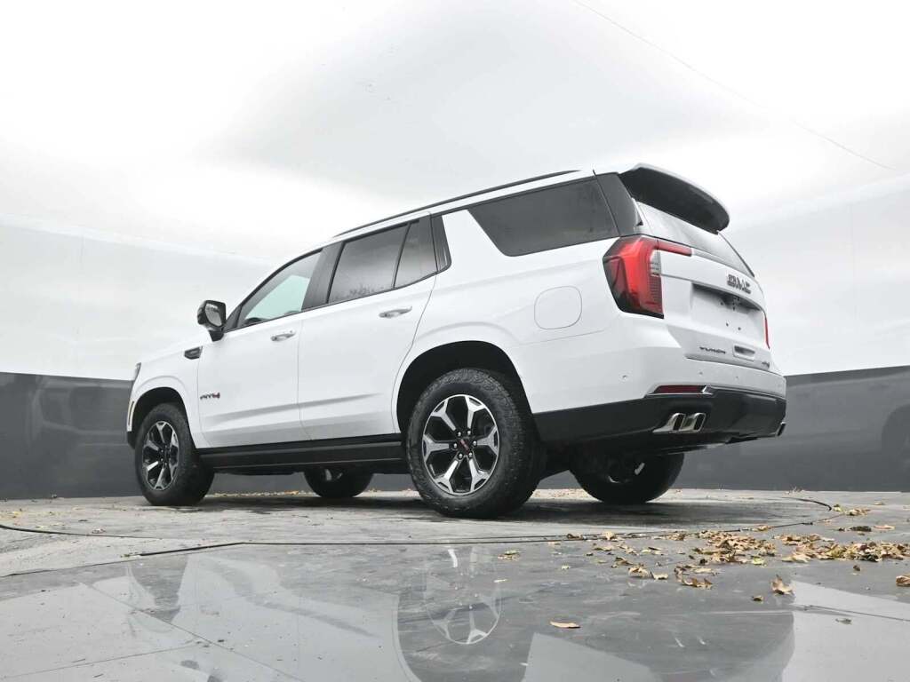 2026 GMC Yukon 4WD AT4