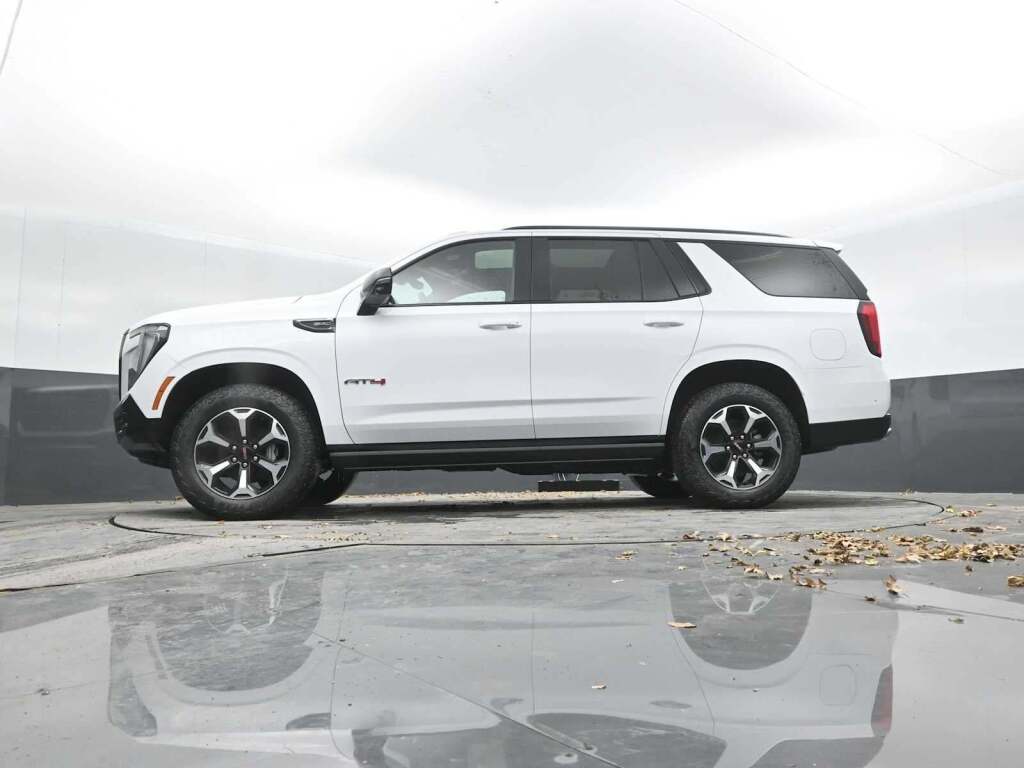 2026 GMC Yukon 4WD AT4