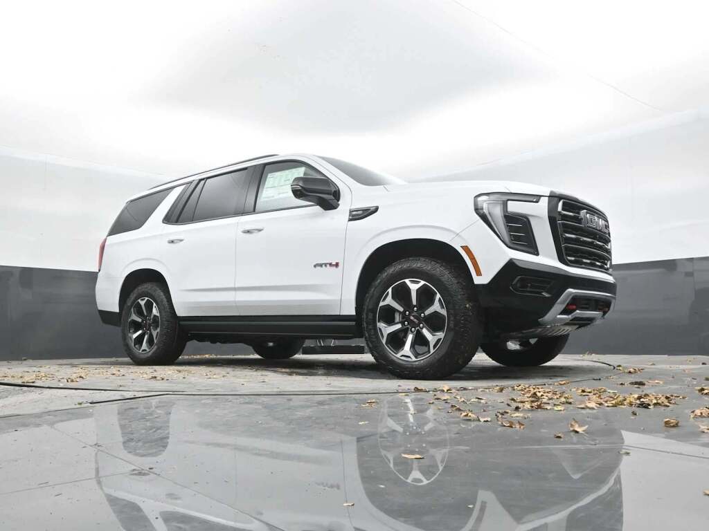 2026 GMC Yukon 4WD AT4