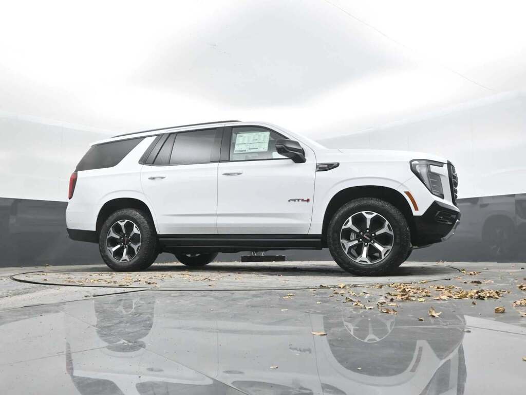 2026 GMC Yukon 4WD AT4