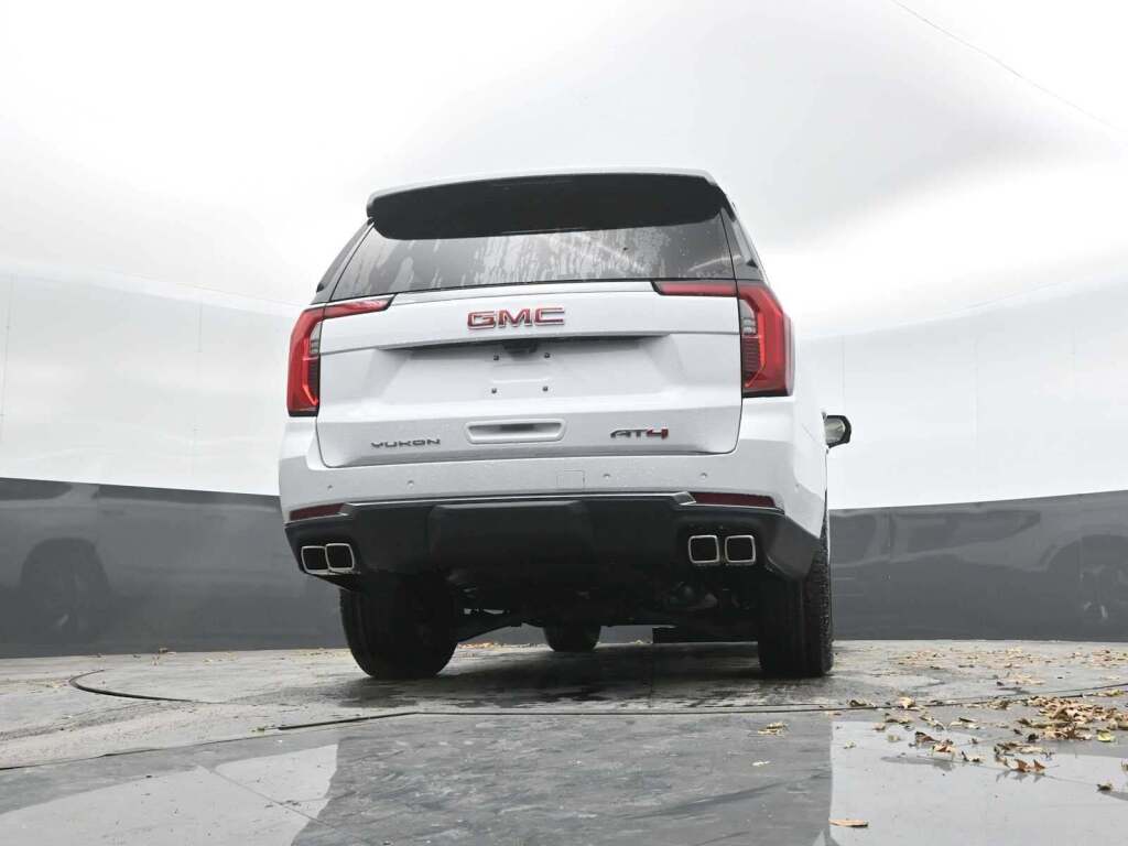 2026 GMC Yukon 4WD AT4