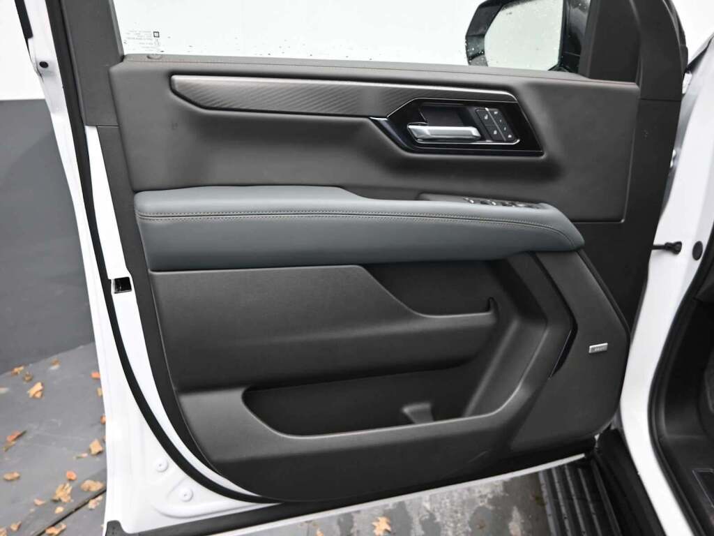 2026 GMC Yukon 4WD AT4