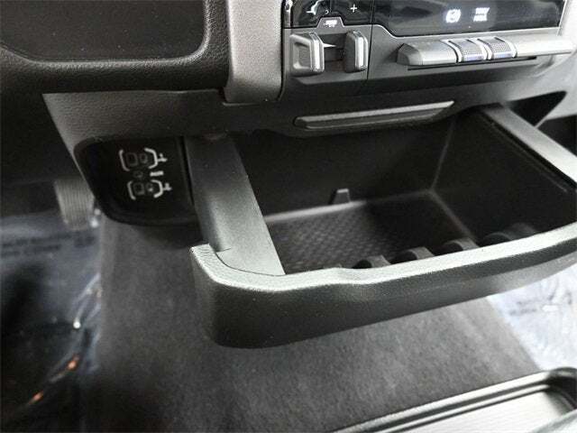 2022 Ram 3500 Big Horn Crew Cab 4x4 8' Box