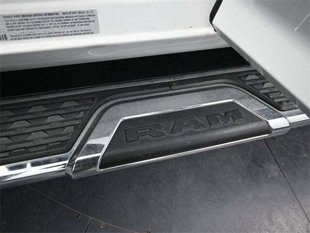 2022 Ram 3500 Big Horn Crew Cab 4x4 8' Box