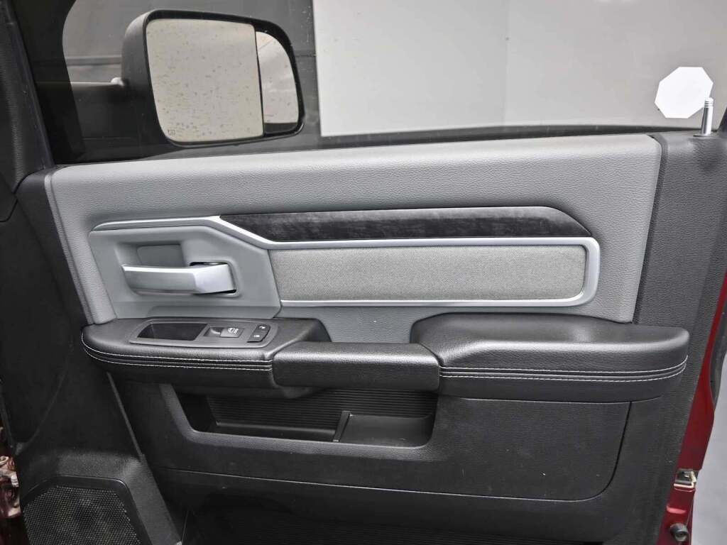 2022 Ram 2500 Big Horn Crew Cab 4x4 6'4" Box