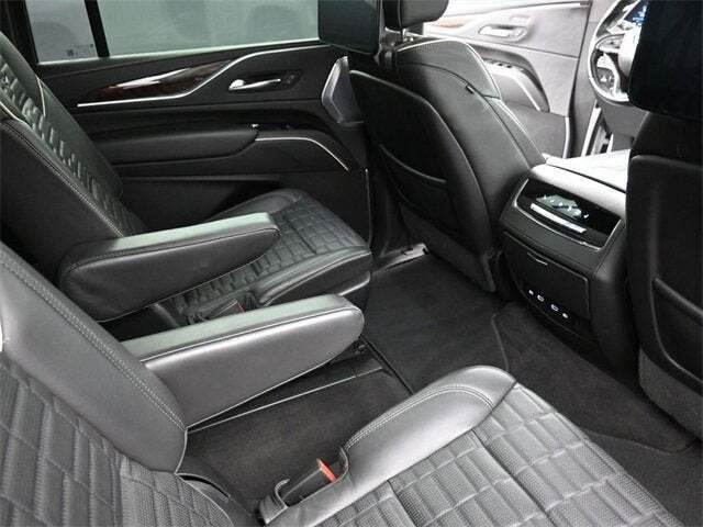 2023 Cadillac Escalade ESV 4WD Premium Luxury Platinum