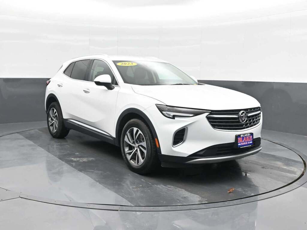 2023 Buick Envision Essence's photo