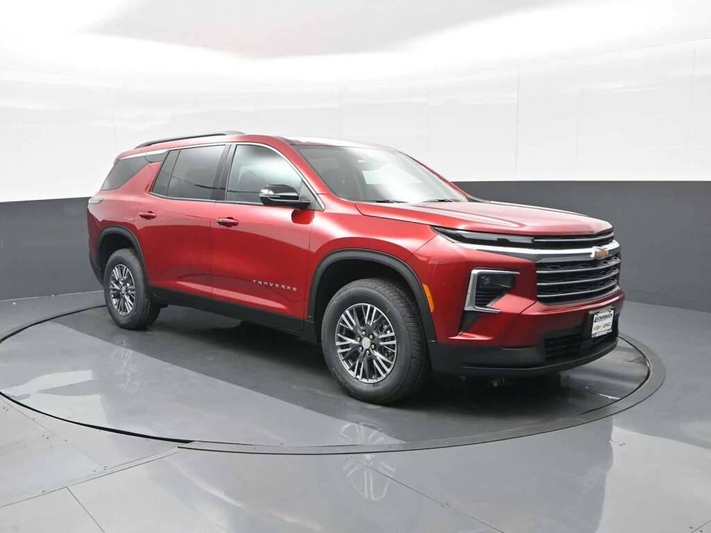 2026 Chevrolet Traverse LT's photo