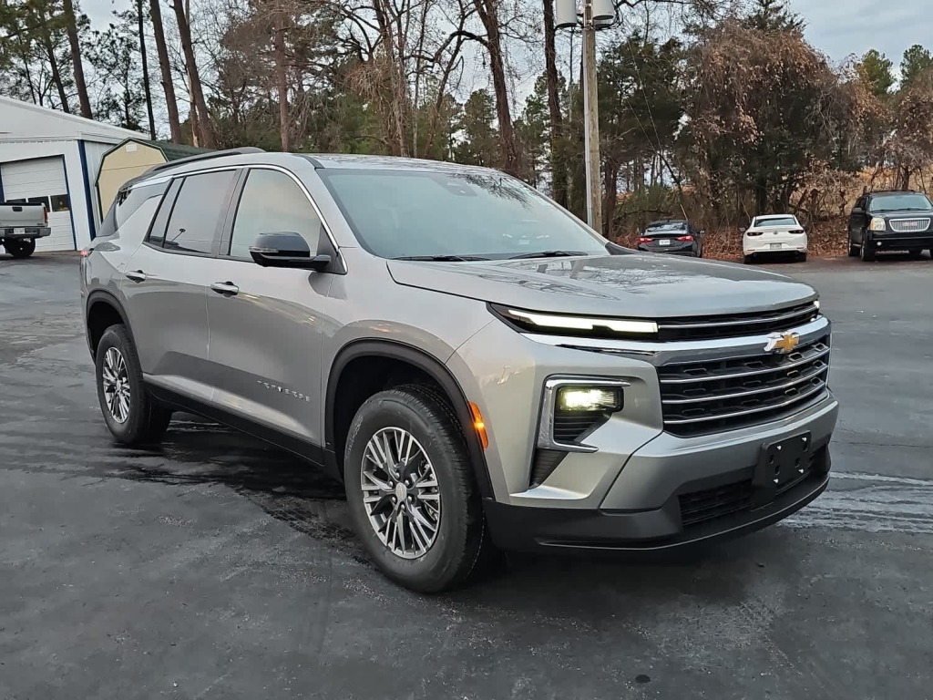 2026 Chevrolet Traverse LT's photo