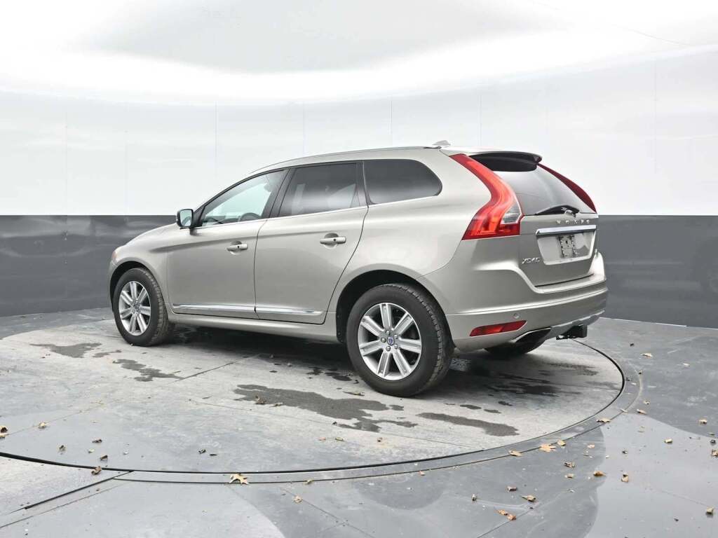 2016 Volvo XC60 T6 Drive-E