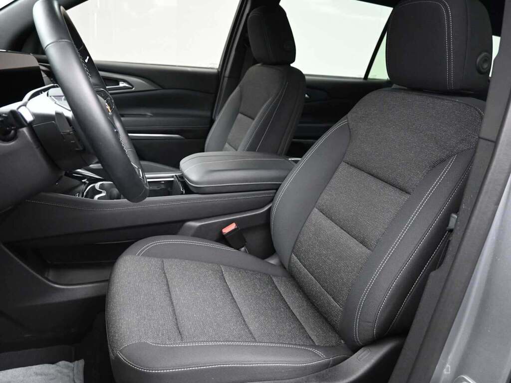 2024 Chevrolet Traverse FWD LT