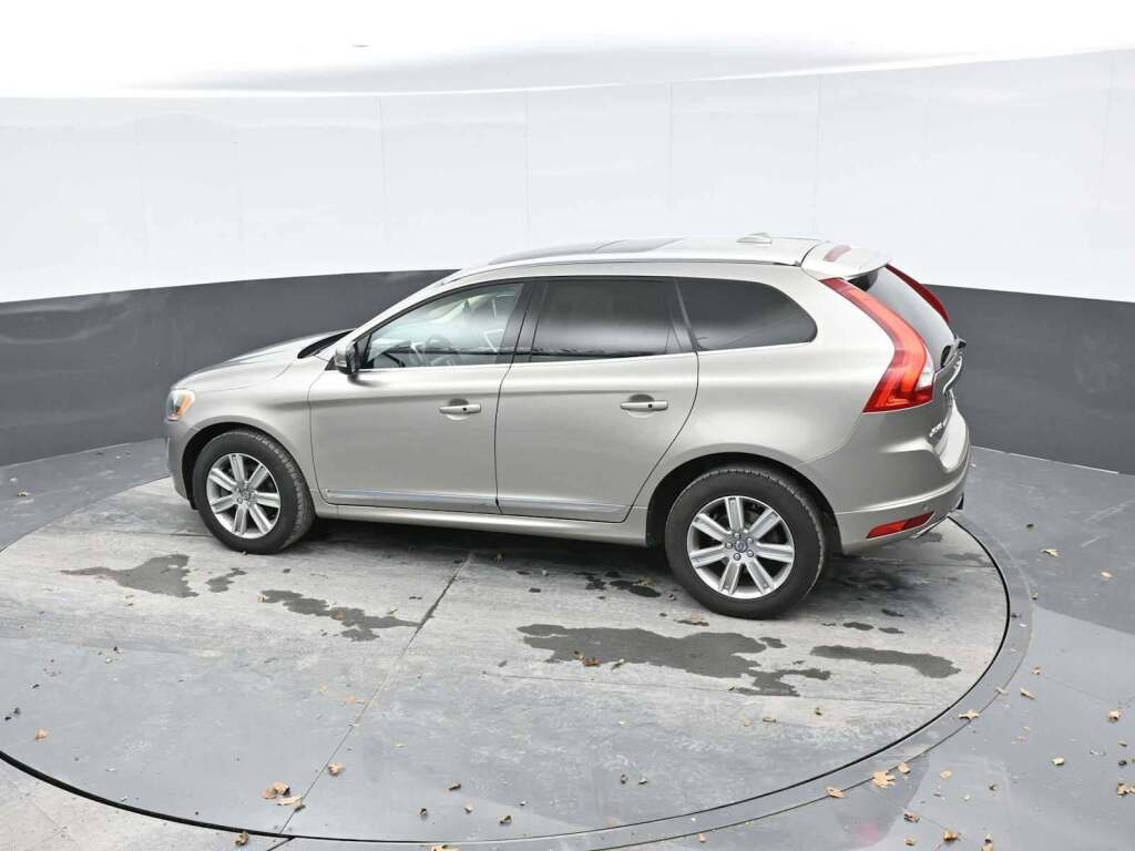2016 Volvo XC60 T6 Drive-E