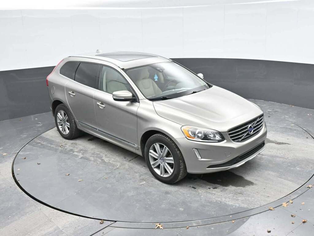 2016 Volvo XC60 T6 Drive-E