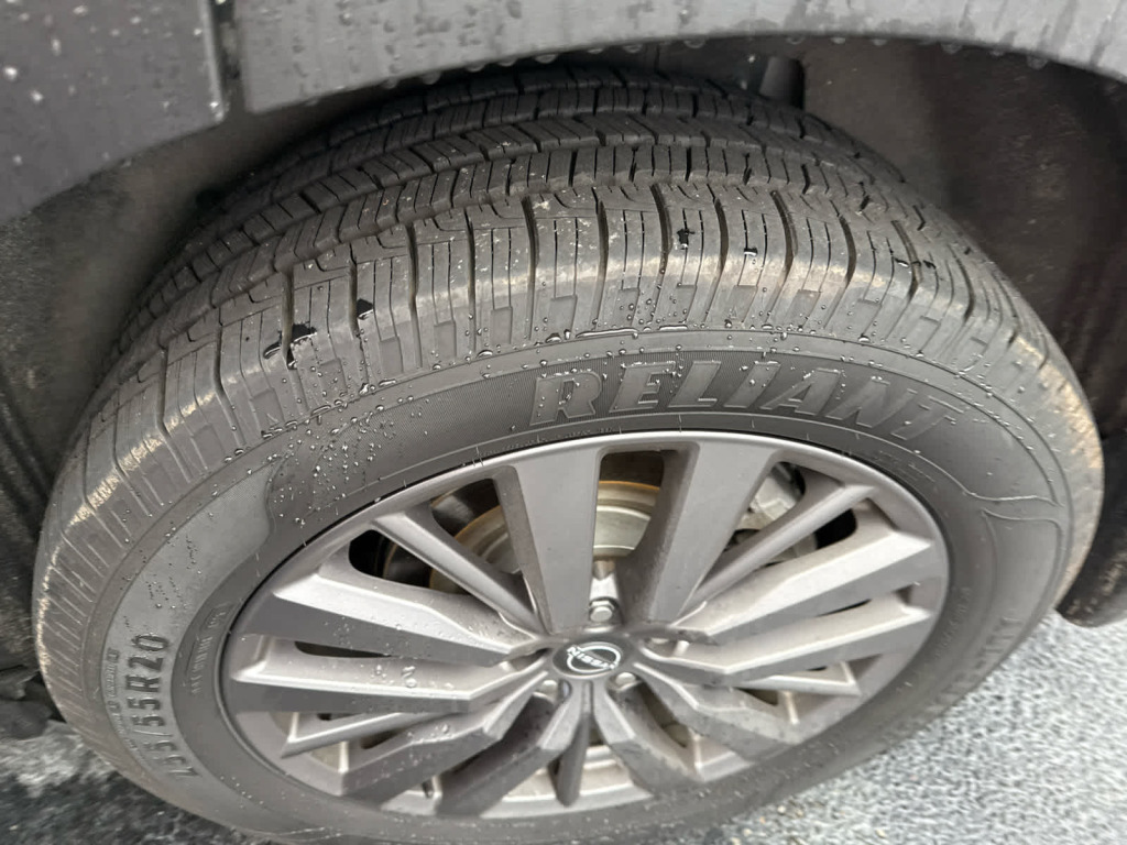 2023 Nissan Pathfinder SL FWD