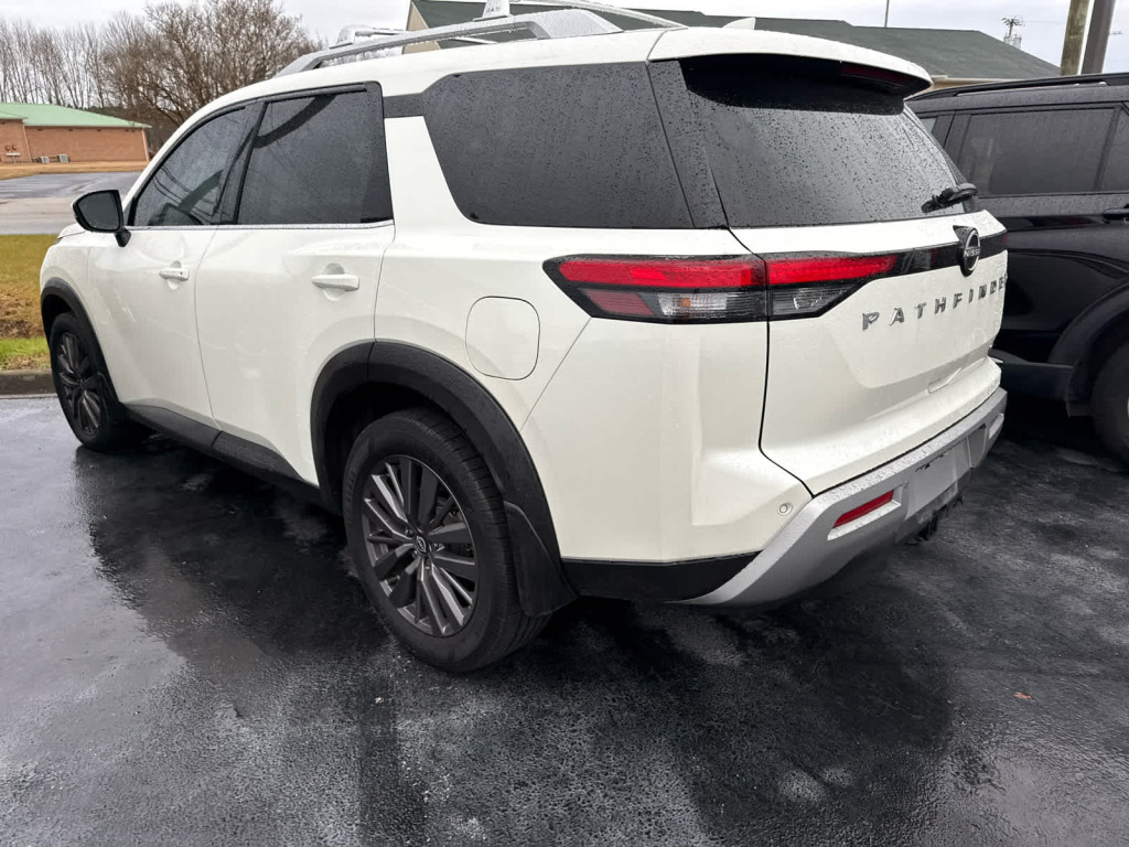 2023 Nissan Pathfinder SL FWD