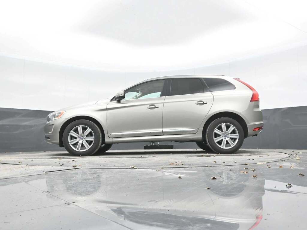2016 Volvo XC60 T6 Drive-E