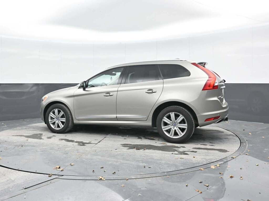 2016 Volvo XC60 T6 Drive-E