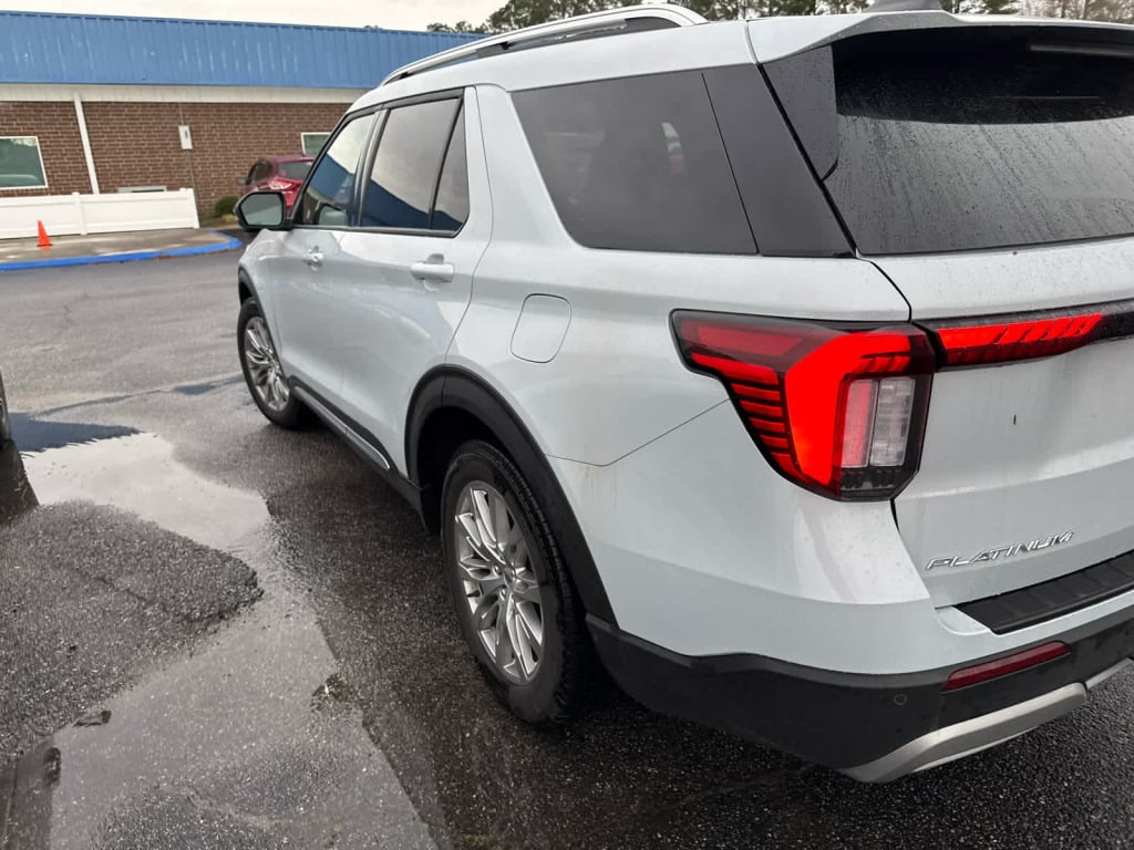 2025 Ford Explorer Platinum