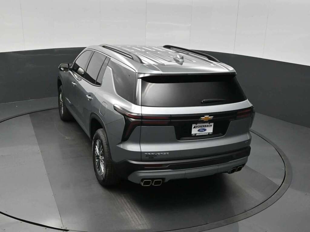 2024 Chevrolet Traverse FWD LT