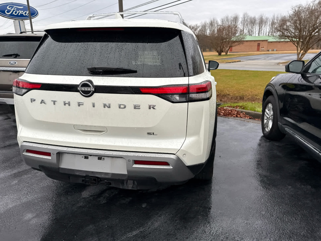 2023 Nissan Pathfinder SL FWD