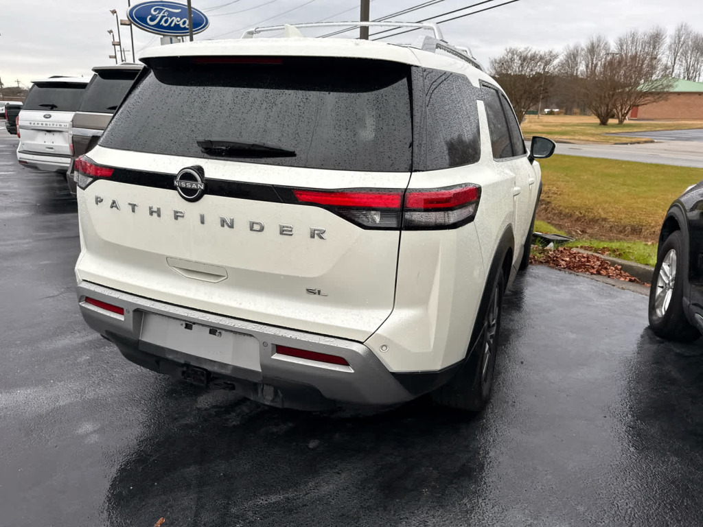 2023 Nissan Pathfinder SL FWD