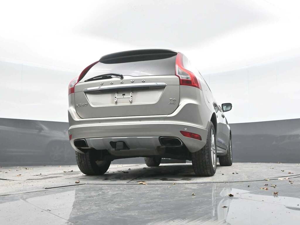 2016 Volvo XC60 T6 Drive-E