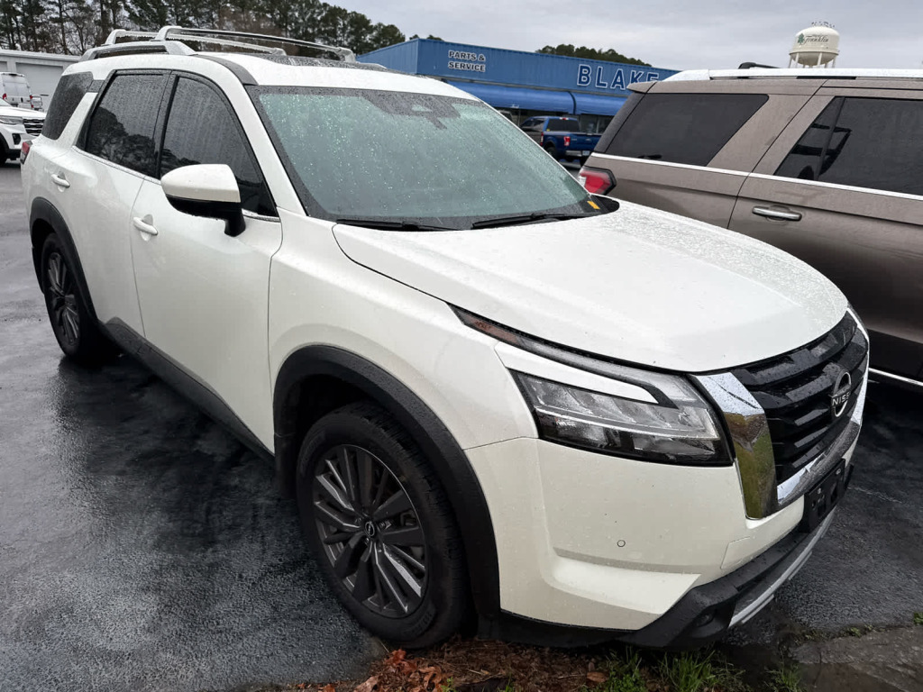 2023 Nissan Pathfinder SL FWD