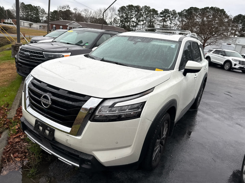 2023 Nissan Pathfinder SL FWD