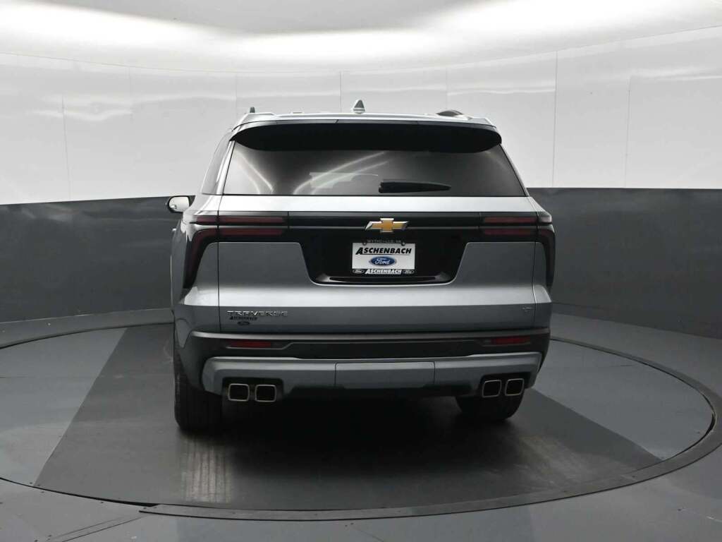2024 Chevrolet Traverse FWD LT