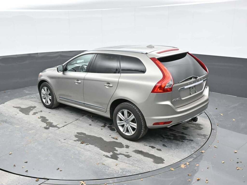 2016 Volvo XC60 T6 Drive-E