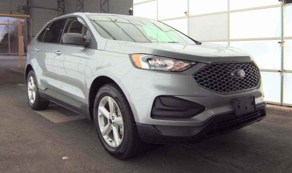 2023 Ford Edge SE