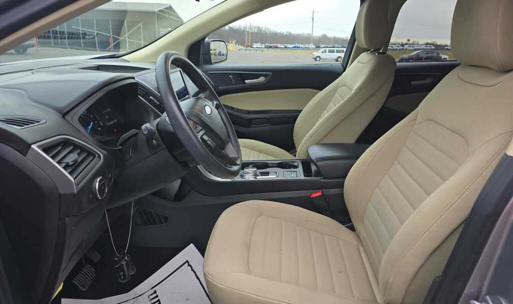 2023 Ford Edge SE