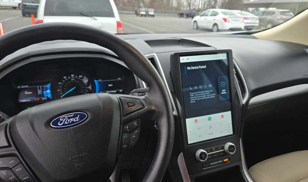 2023 Ford Edge SE