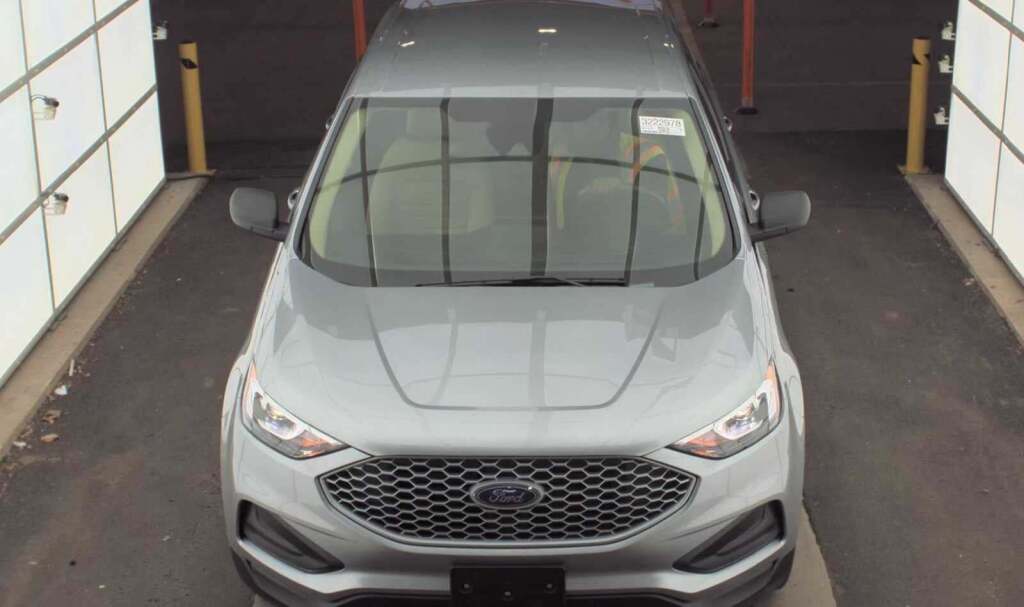 2023 Ford Edge SE