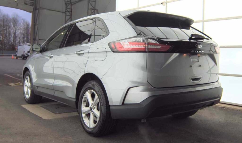 2023 Ford Edge SE